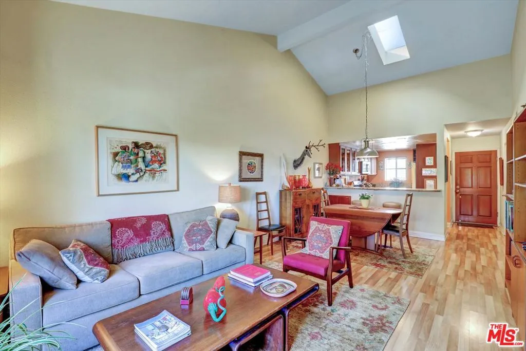 645 Chestnut Avenue 315, Long Beach, California 90802 home-pic-8